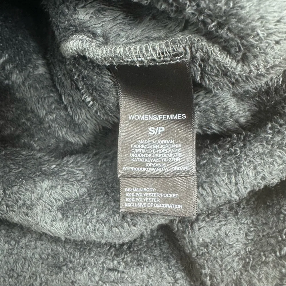 The North Face Women's Osito 1/4 Zip Pullover Women's Size Small Gray Soft Cozy